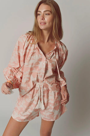 The Minka Shirt Tan / White Print