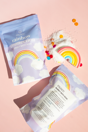 
            
                Load image into Gallery viewer, Rainbow Connection Bubbly Bath Soak
            
        